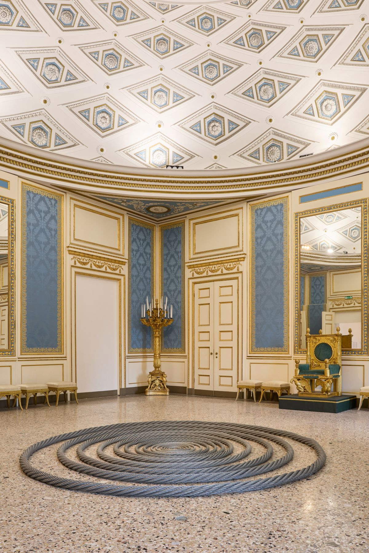 Allestimento della mostra diffusa dedicata a Remo Salvadori. &copy; Altopiano