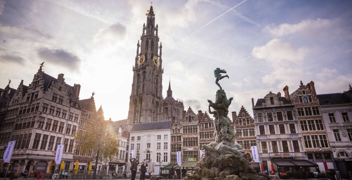 Die Kathedrale Unserer Lieben Frau in Antwerpen, ein gotisches Meisterwerk, das einen barocken Schatz enthält