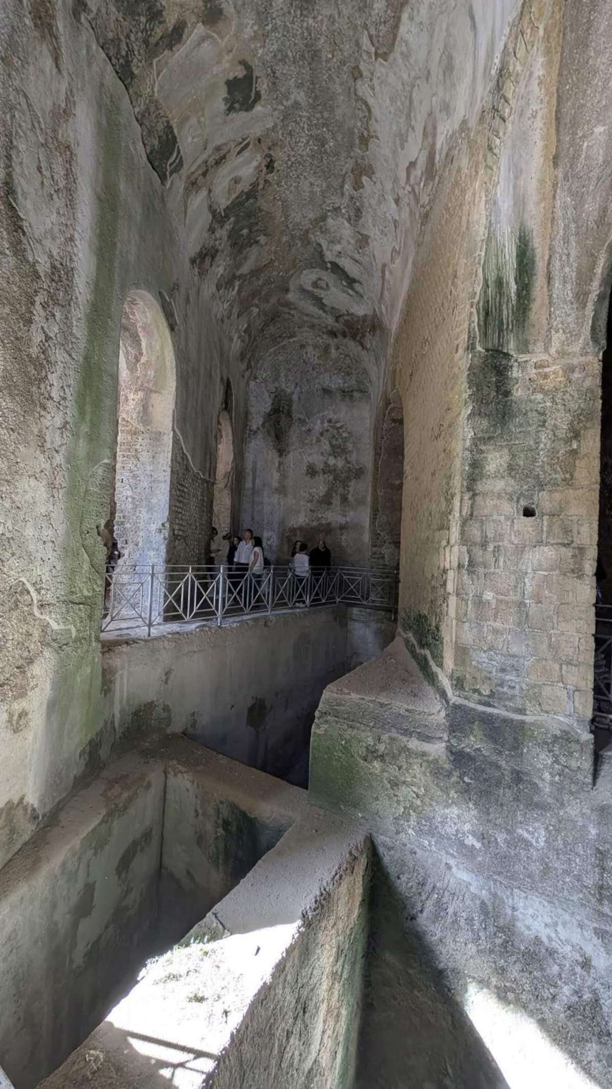 Riaprono Piscina Mirabilis, Cento Camerelle e le prigioni del Castello di Baia