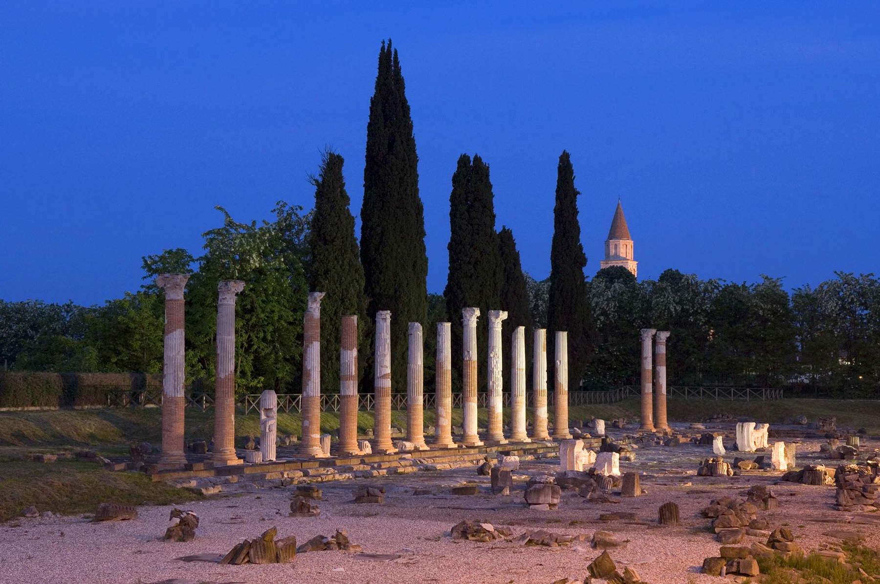 Aquileia, protestations contre le parc photovoltaïque construit à côté du site archéologique