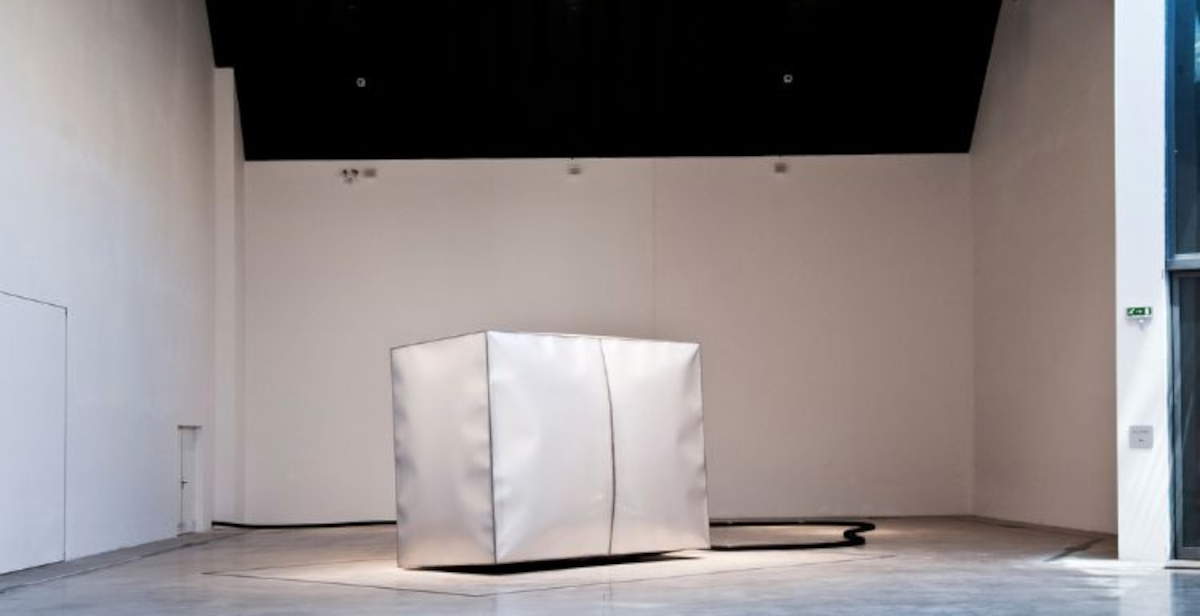 Arcangelo Sassolino brings his live sculpture to Lerici Music Festival