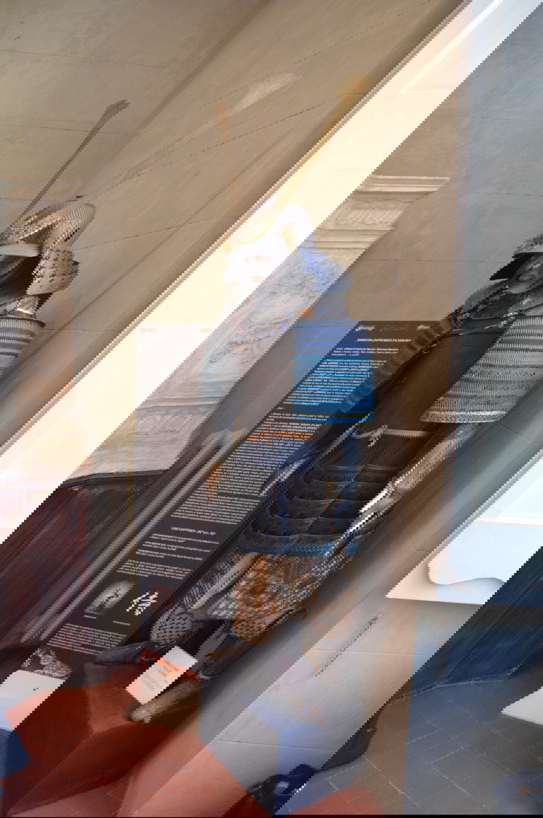 Samurai-Rüstung vor der Restaurierung