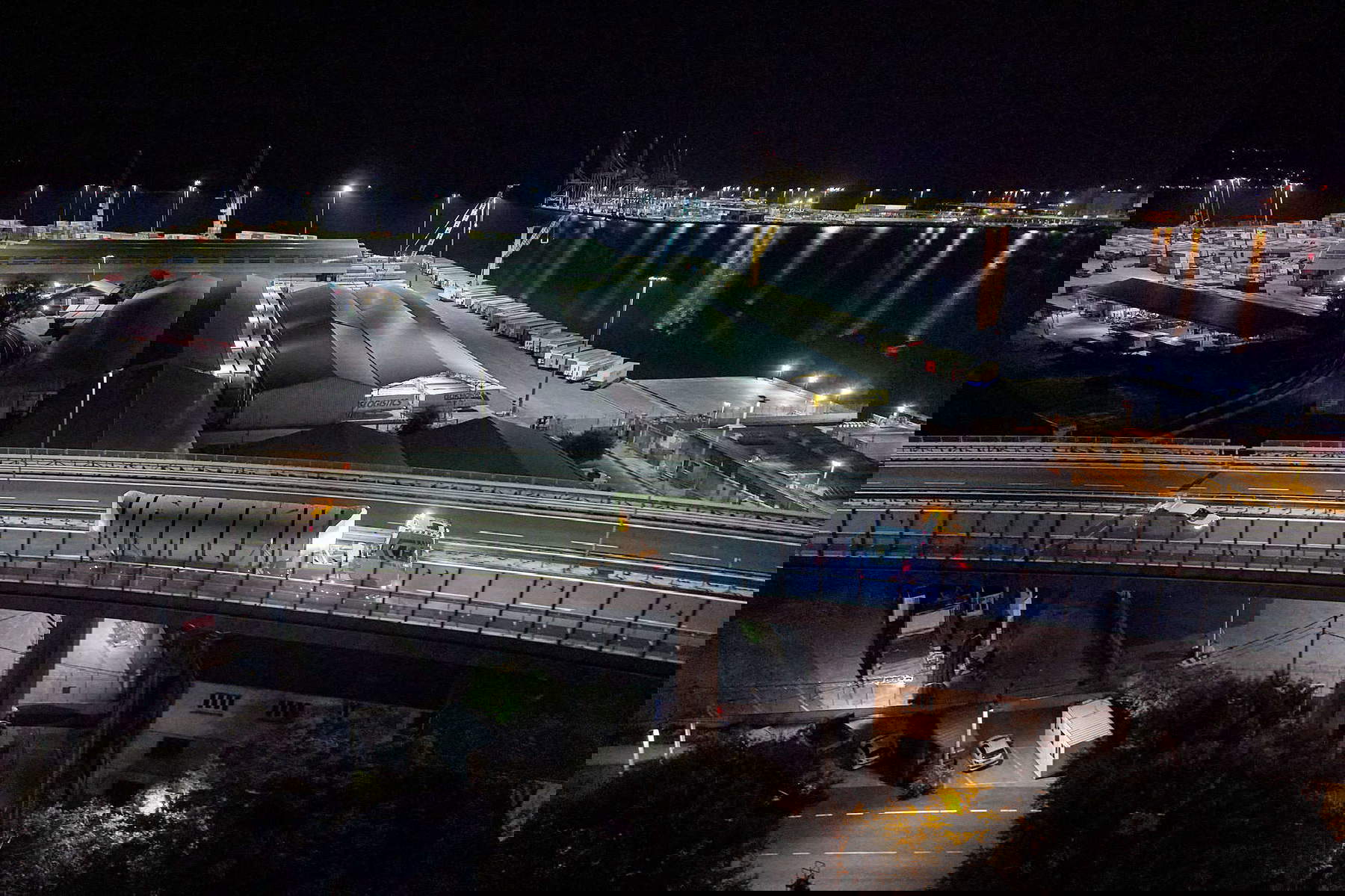 Llegada del batiscafo a Trieste