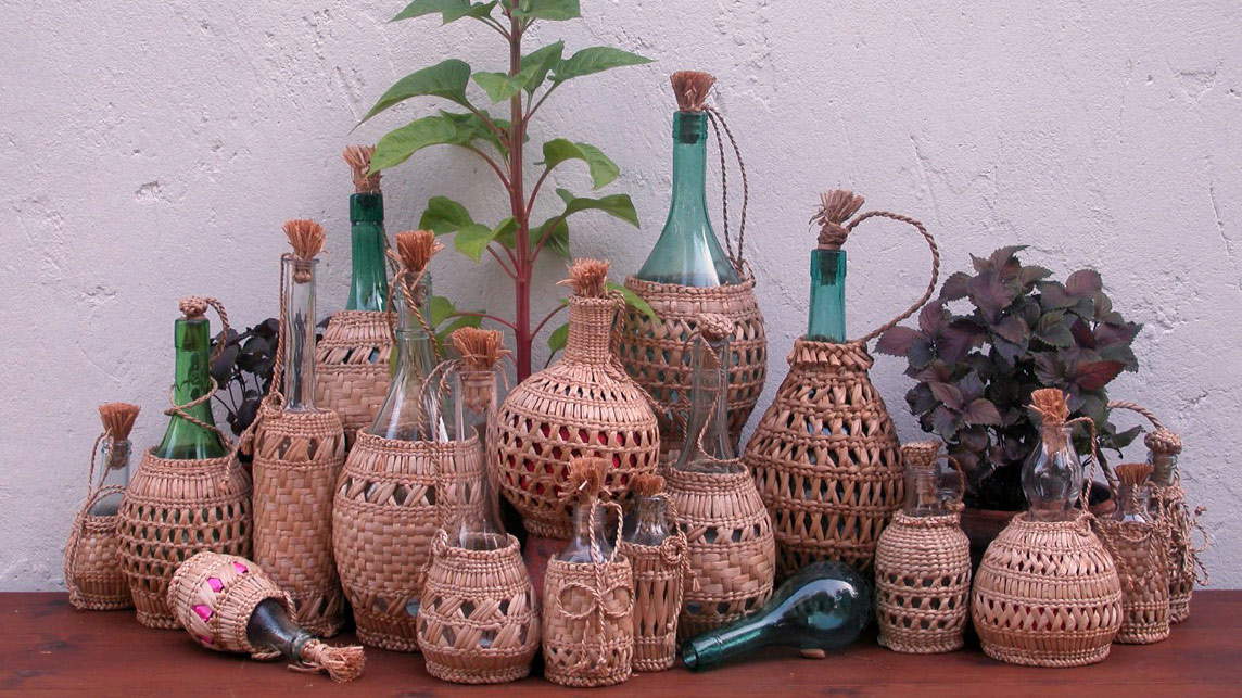 Entrelacs d'herbes marécageuses