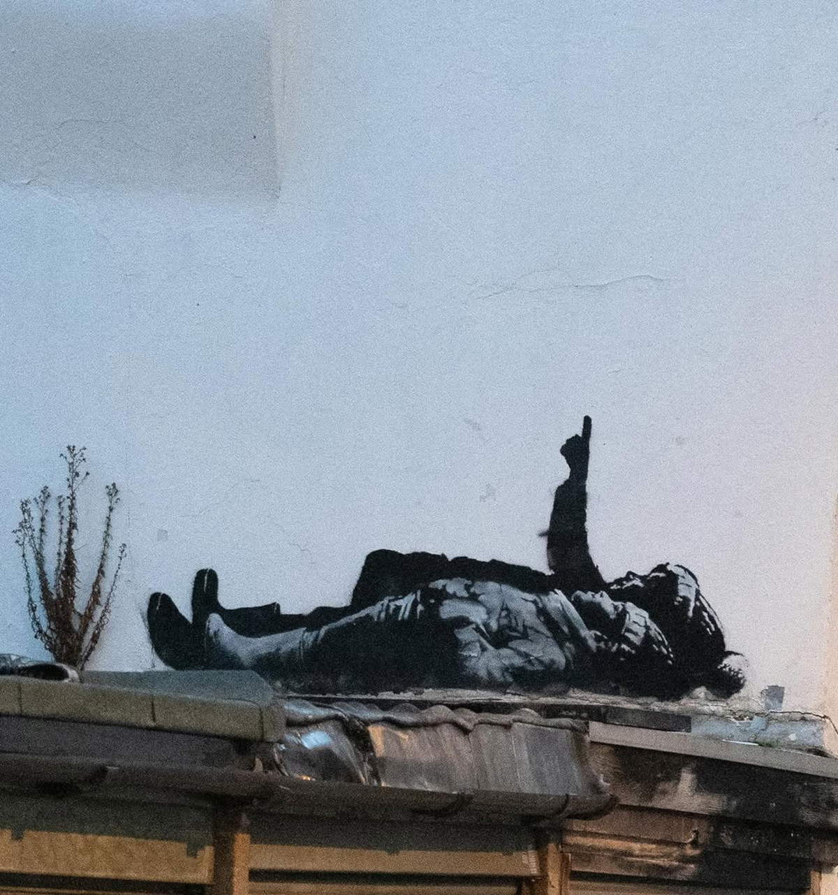 La nueva obra de arte callejero de Banksy en una pared de Queen's Mews, en el barrio de Bayswater. Foto: Instagram/Perfil de Banksy