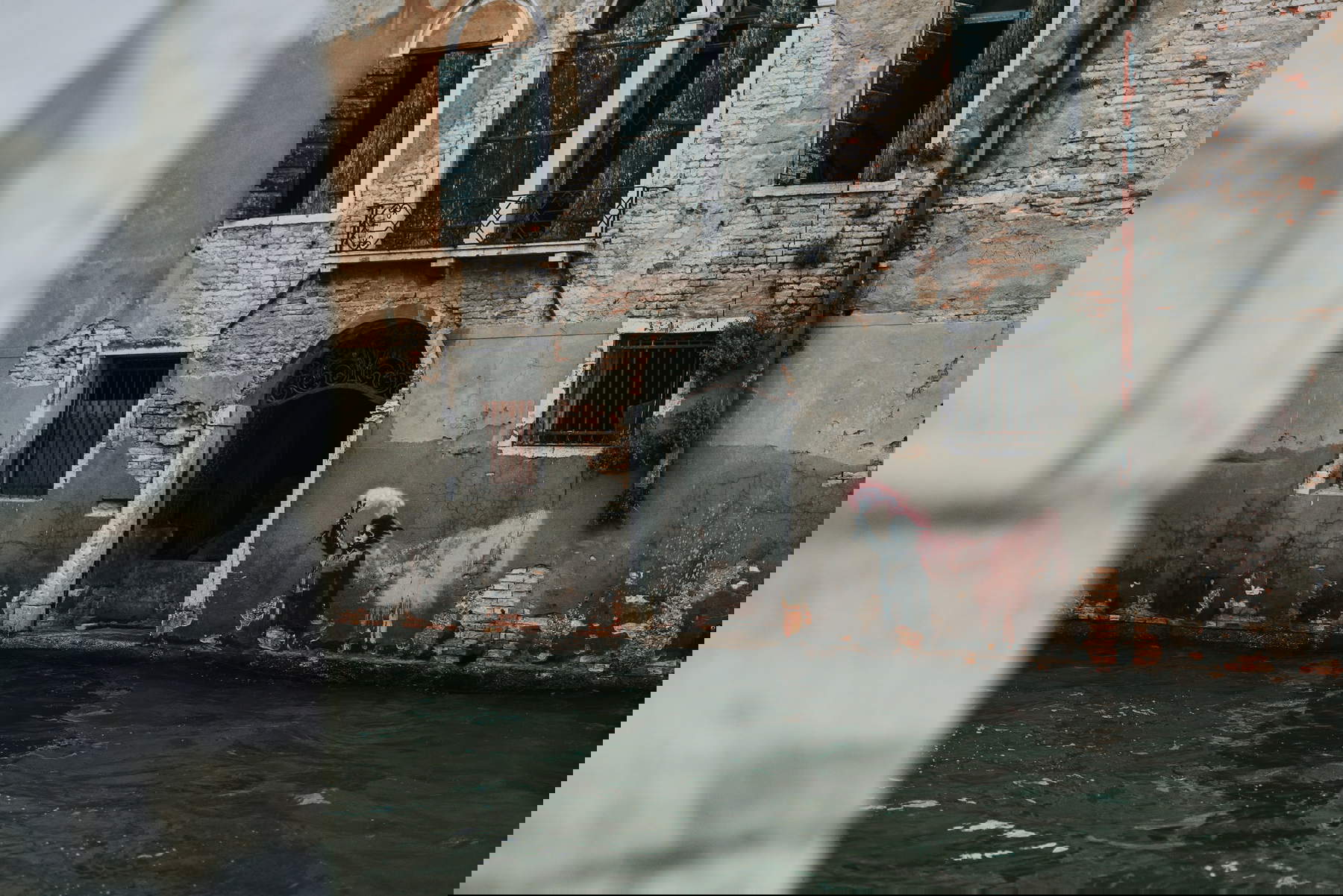 Banksy, Bambino migrante (2019). Foto: Marialaura Gionfriddo