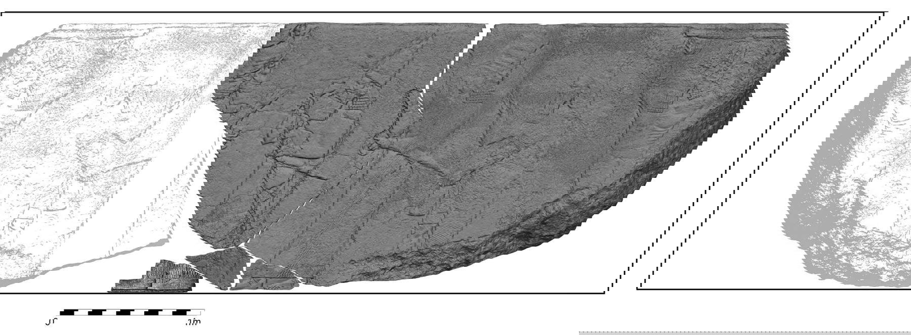 Modello 3D del rilievo: i reperti sono contrassegnati in grigio scuro, la parte in grigio chiaro &egrave; uan ricostruzione basata sui reperti. Credit Michael Rummel