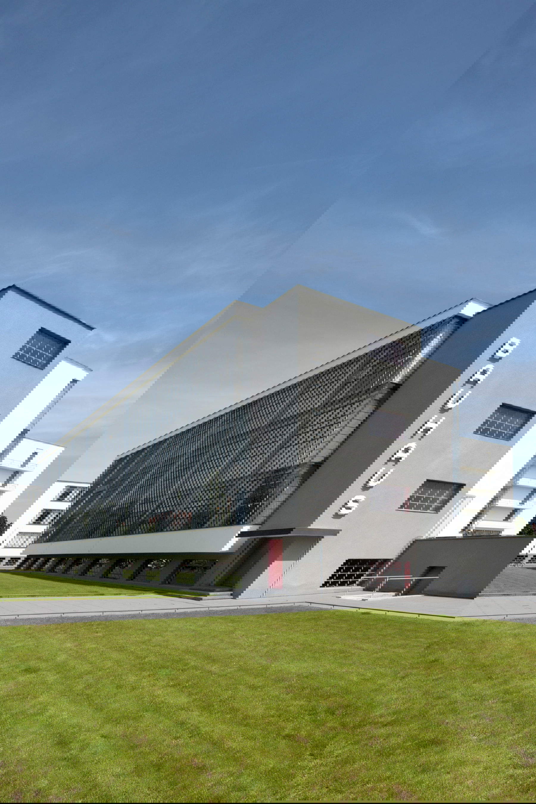 Bauhausgebäude Dessau ©Tadashi Okochi, Pen Magazine, Stiftung Bauhaus Dessau