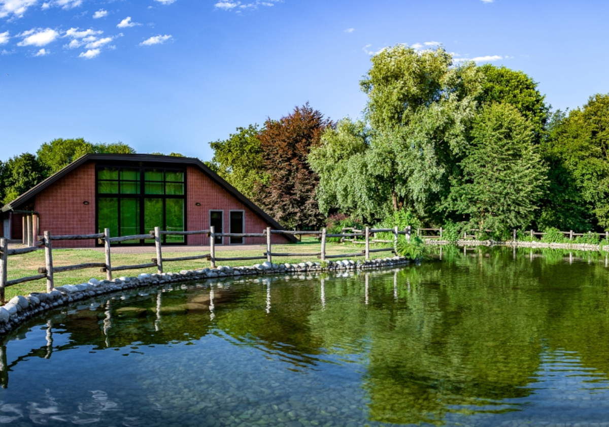 Oaks Forest Regional Nature Park