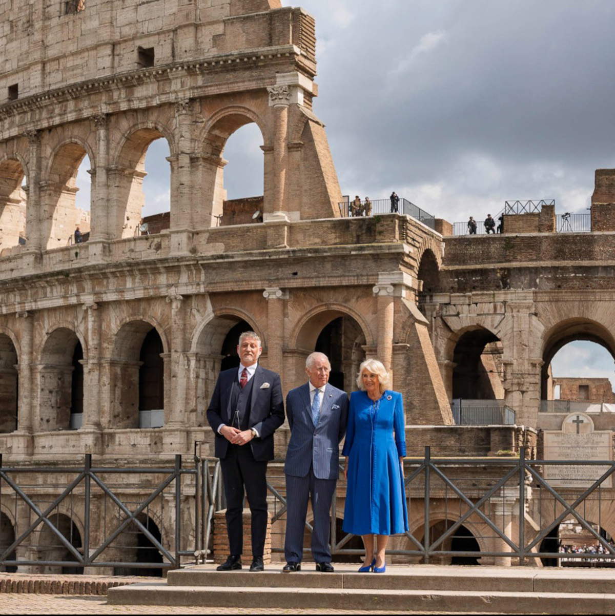 Le couple royal avec le ministre Giuli