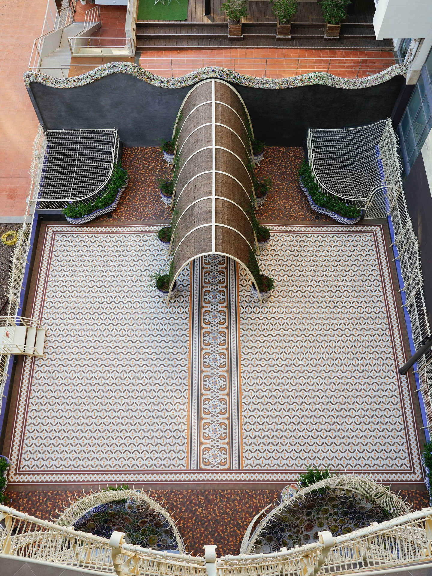 El patio después de la restauración