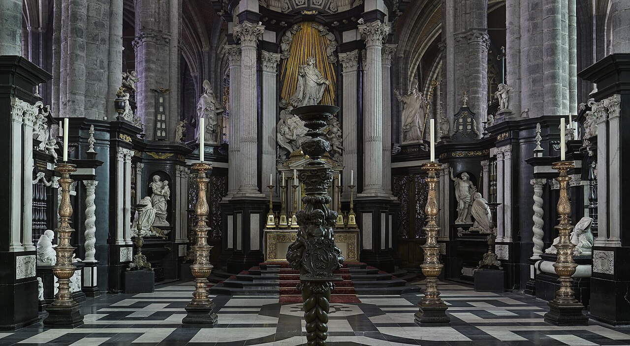 I candelieri di Benedetto da Rovezzano. Foto: Cedric Verhelst