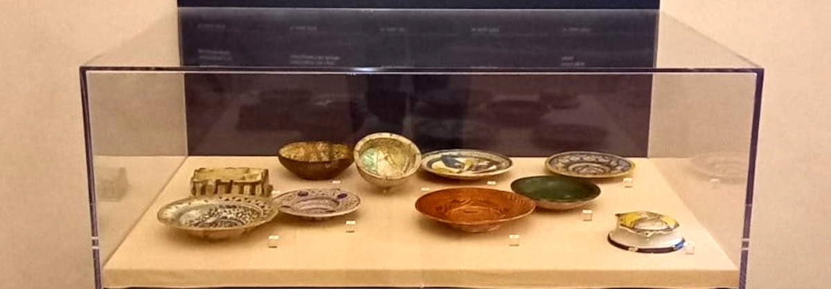 Dix céramiques, exemples significatifs de l'art appliqué de la Renaissance, données au palais ducal de Mantoue.