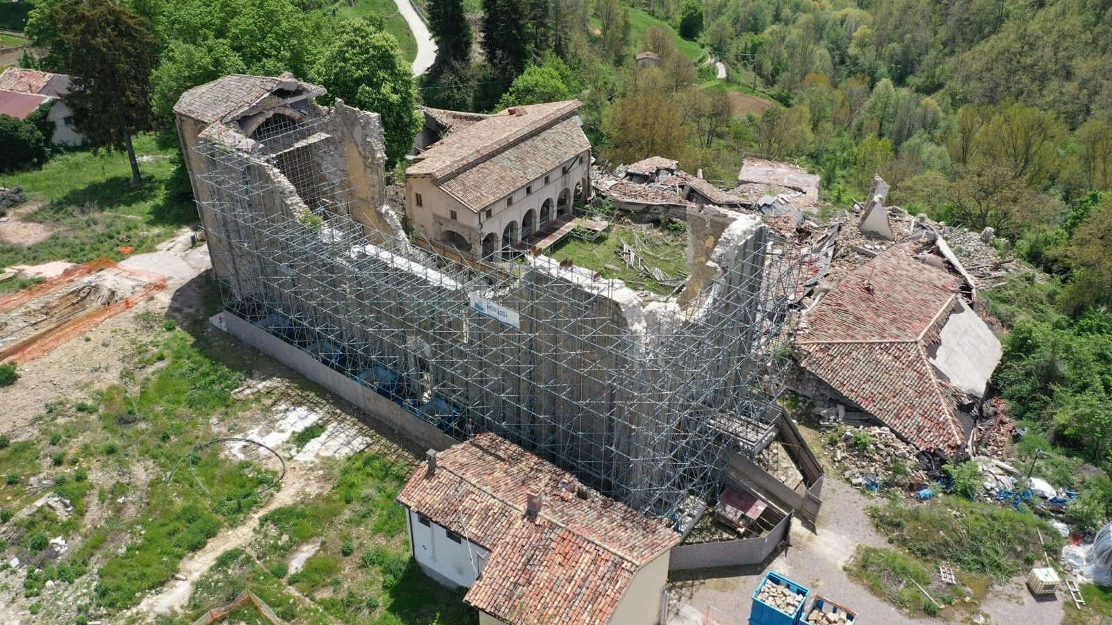 Amatrice, comienza la reconstrucción de la iglesia de San Francesco