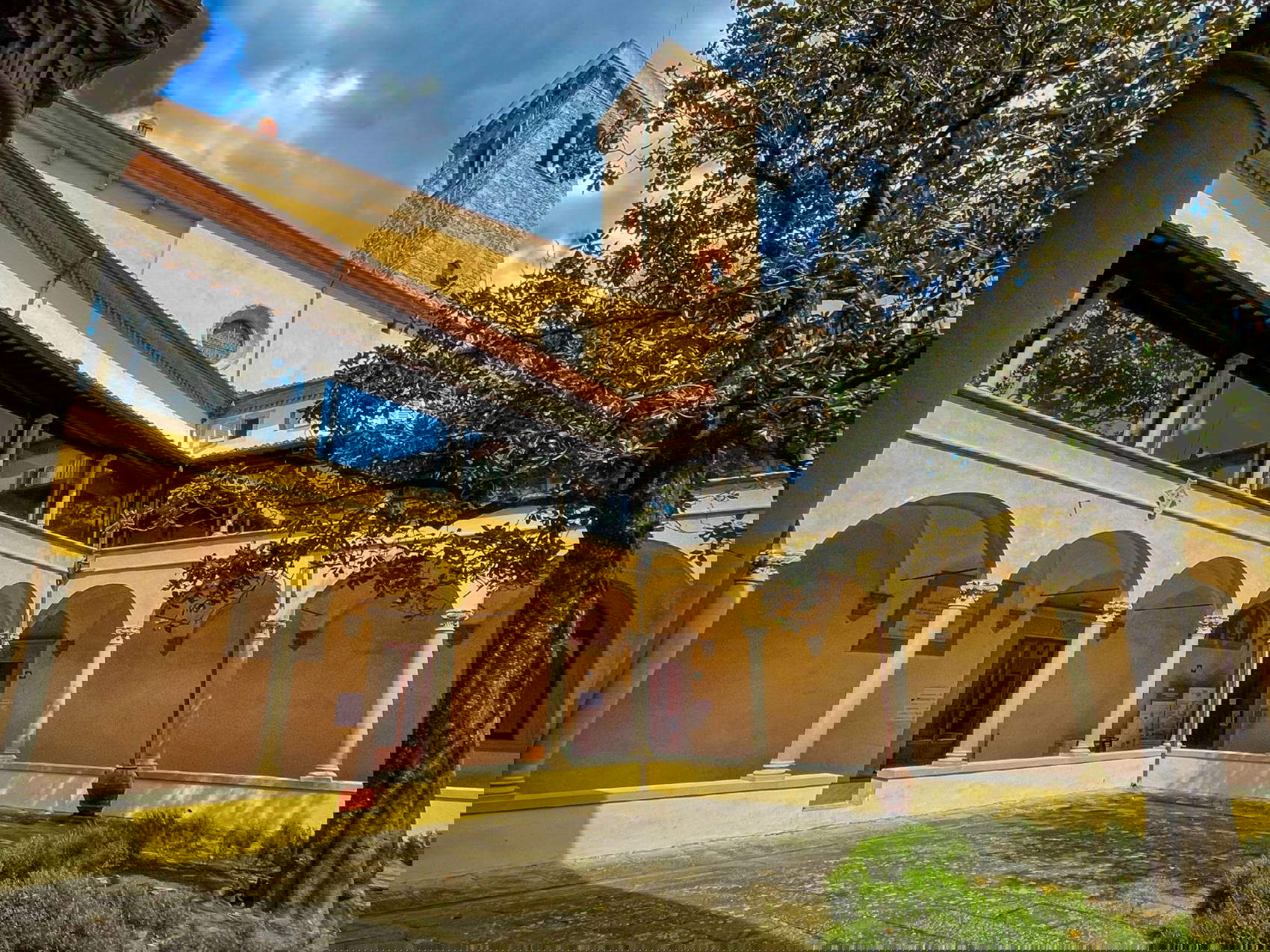 Cloister of the Badia Fiesolana