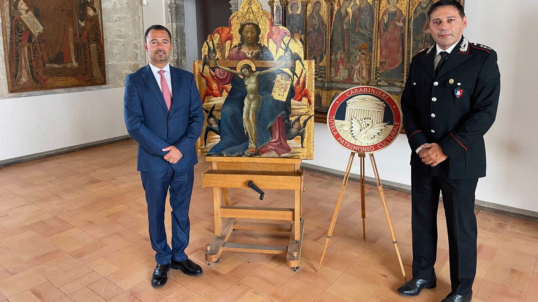 Palermo, Carabinieri übergeben wertvollen Goldfonds, der nach illegaler Ausfuhr beschlagnahmt wurde