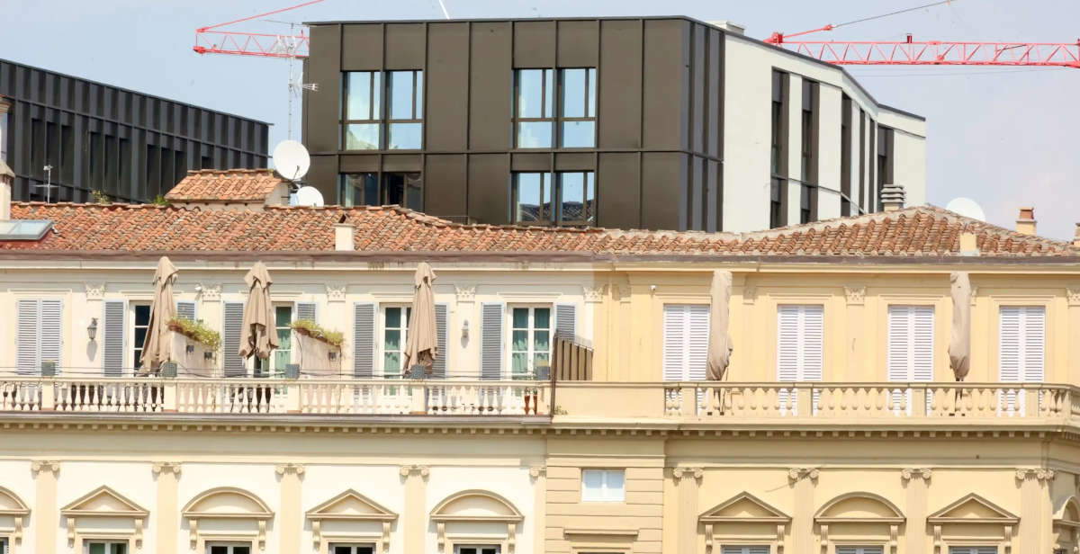 How we got to Florence's black cube: the story of the former Municipal Theater in detail