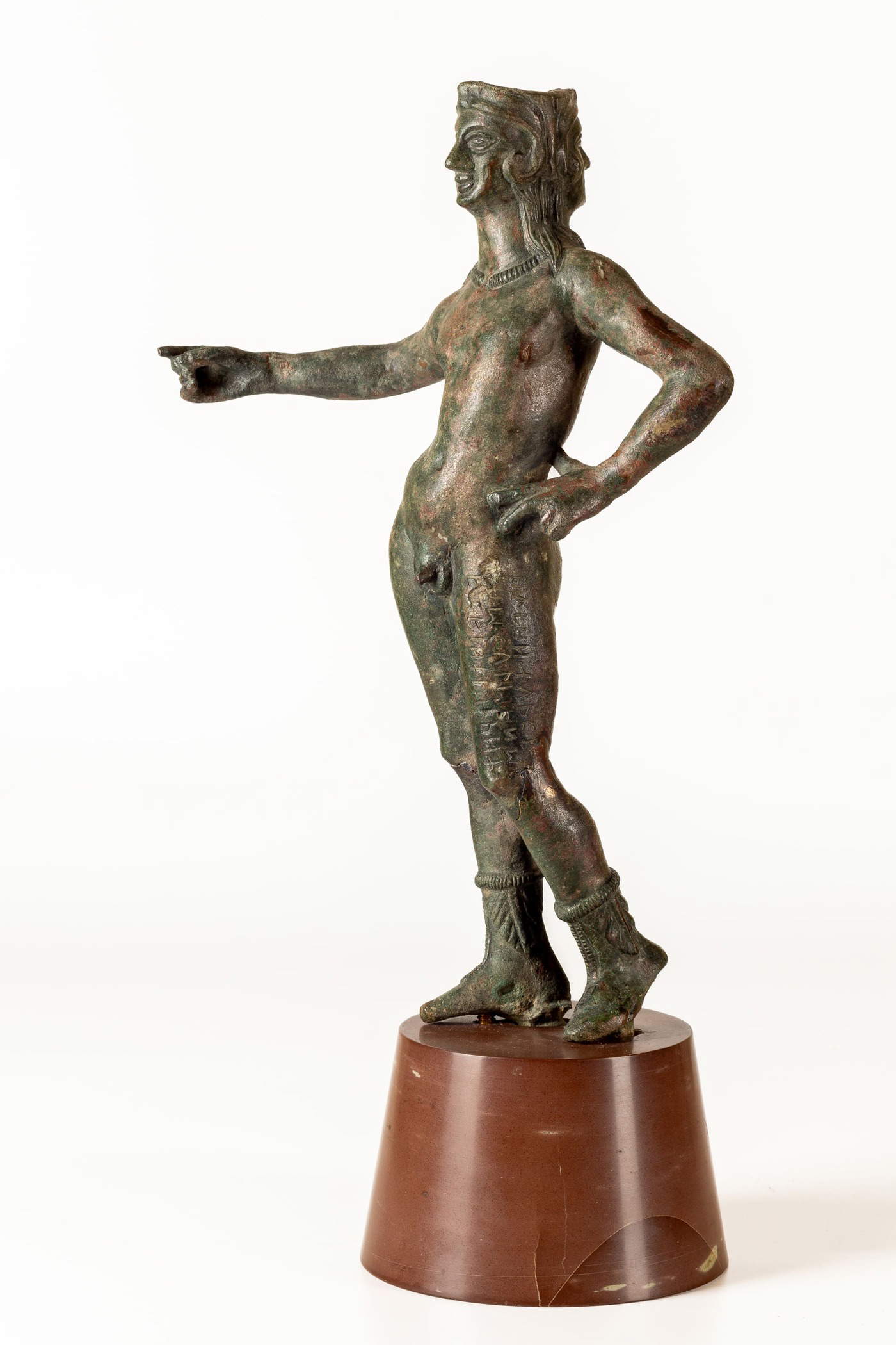Culsans (primera mitad del siglo III a.C.; bronce, 30 cm; Cortona, MAEC - Museo dell'Accademia Etrusca e della Città di Cortona).