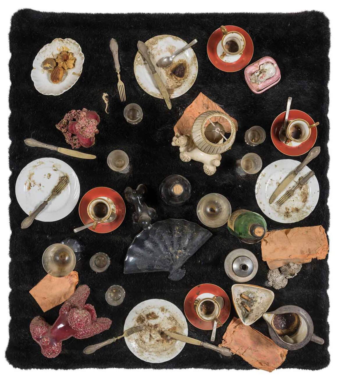 Daniel Spoerri, Salute Bordellpuzzle! (1992; various objects woven acrylic on wood, 90 x 80 x 40 cm).