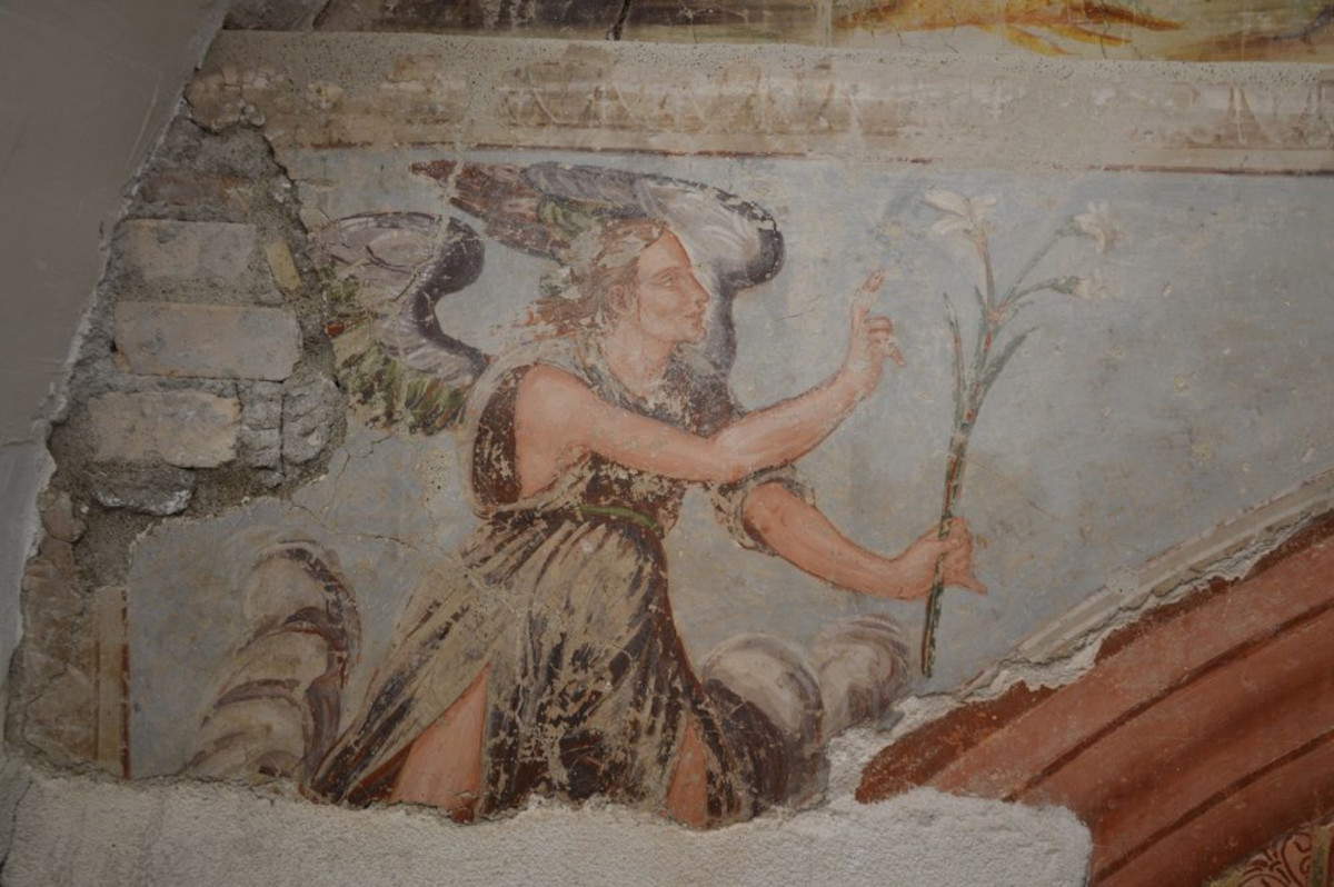 L'Aquila, a Navelli riemergono antichi dipinti murali nell'ex Cappella di San Rocco