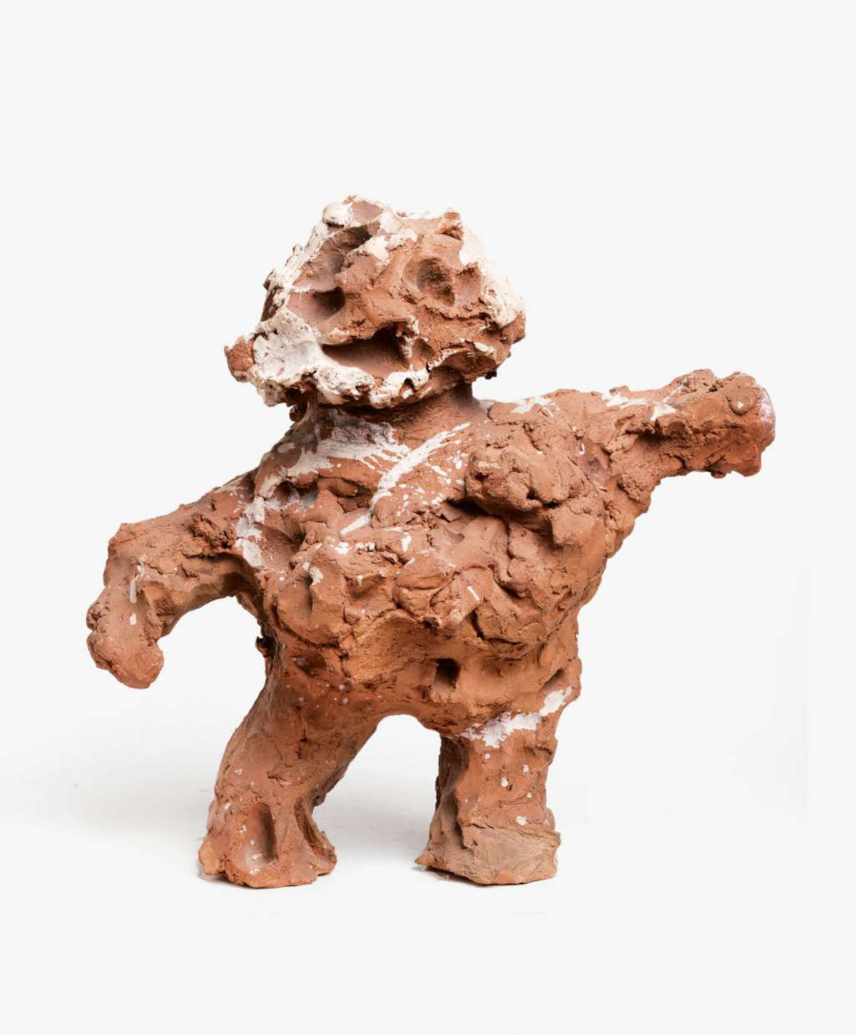 Enrico Baj, Personaggio (1954; terracotta con interventi a ingobbio, 29 × 30 × 17 cm; Collezione privata) Enrico Baj, Personaggio (1954; terracotta con interventi a ingobbio, 29 × 30 × 17 cm; Collezione privata)
