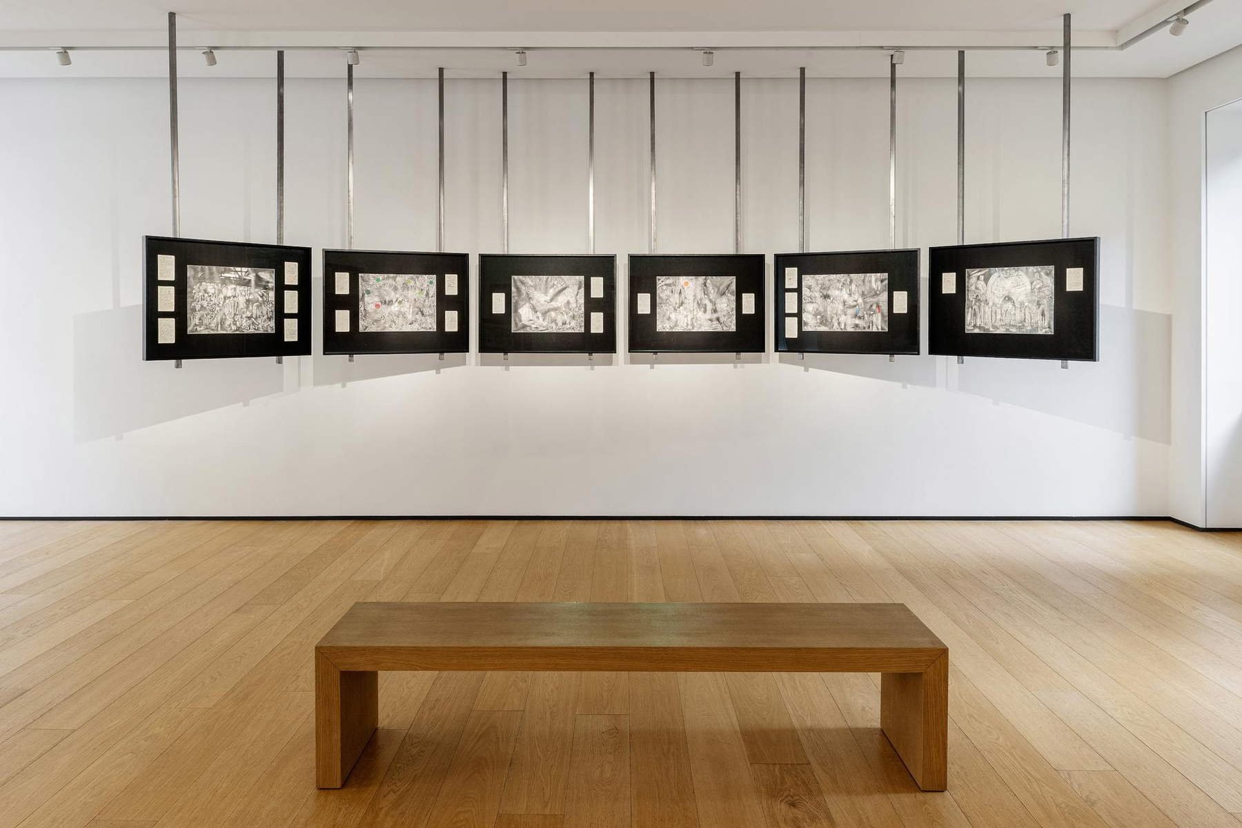 Fabrizio Cotognini, vista dell'installazione di Transitum, Galleria Moshe Tabibnia, Milano. Foto di Leonardo Morfini. Su concessione di Galleria Moshe Tabibnia, Milano.