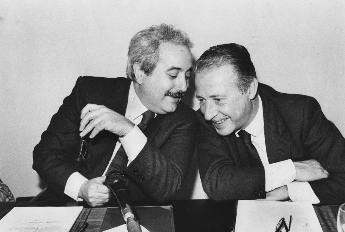 Paolo Borsellino e Giovanni Falcone nello scatto di Tony Gentile