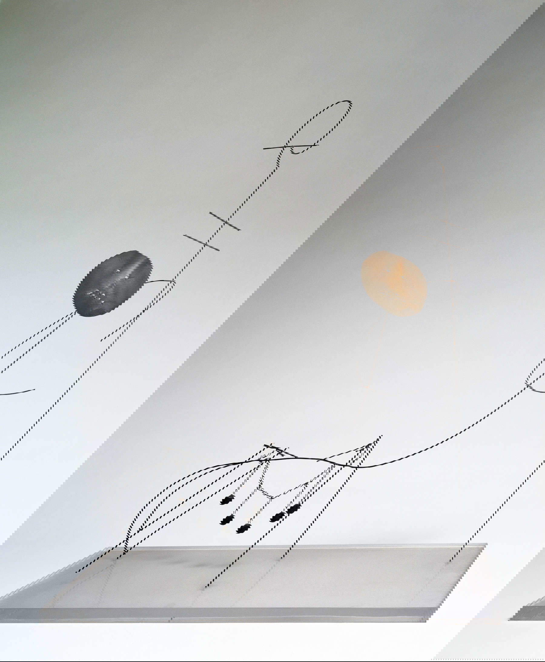 Fausto Melotti, La leona y el flautista (1968; latón, 68 x 62 x 16 cm; colección particular) Fausto Melotti, La leona y el flautista (1968; latón, 68 x 62 x 16 cm; colección particular)