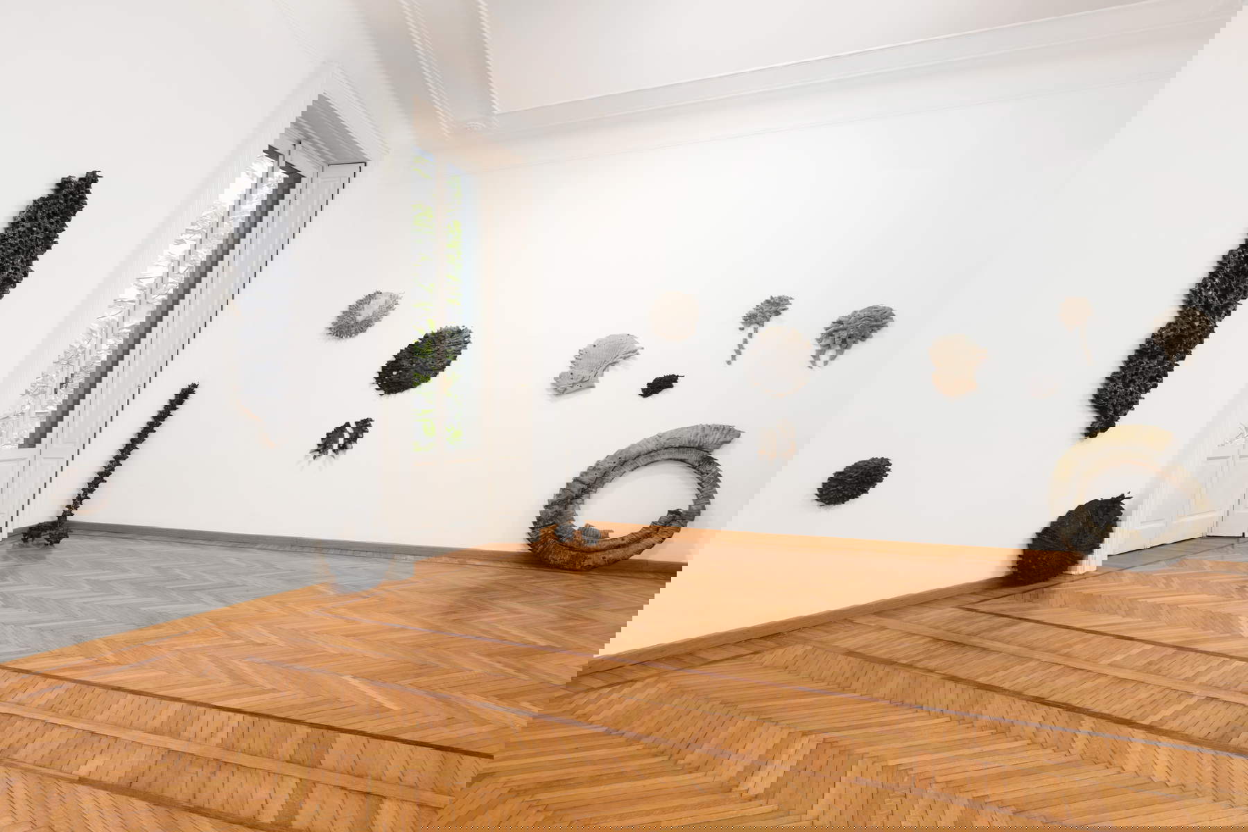 Federico Tosi, Goodbye Bye Bye, Installationsansicht in der Galleria Monica De Cardenas, Mailand (2018). Foto: Andrea Rossetti