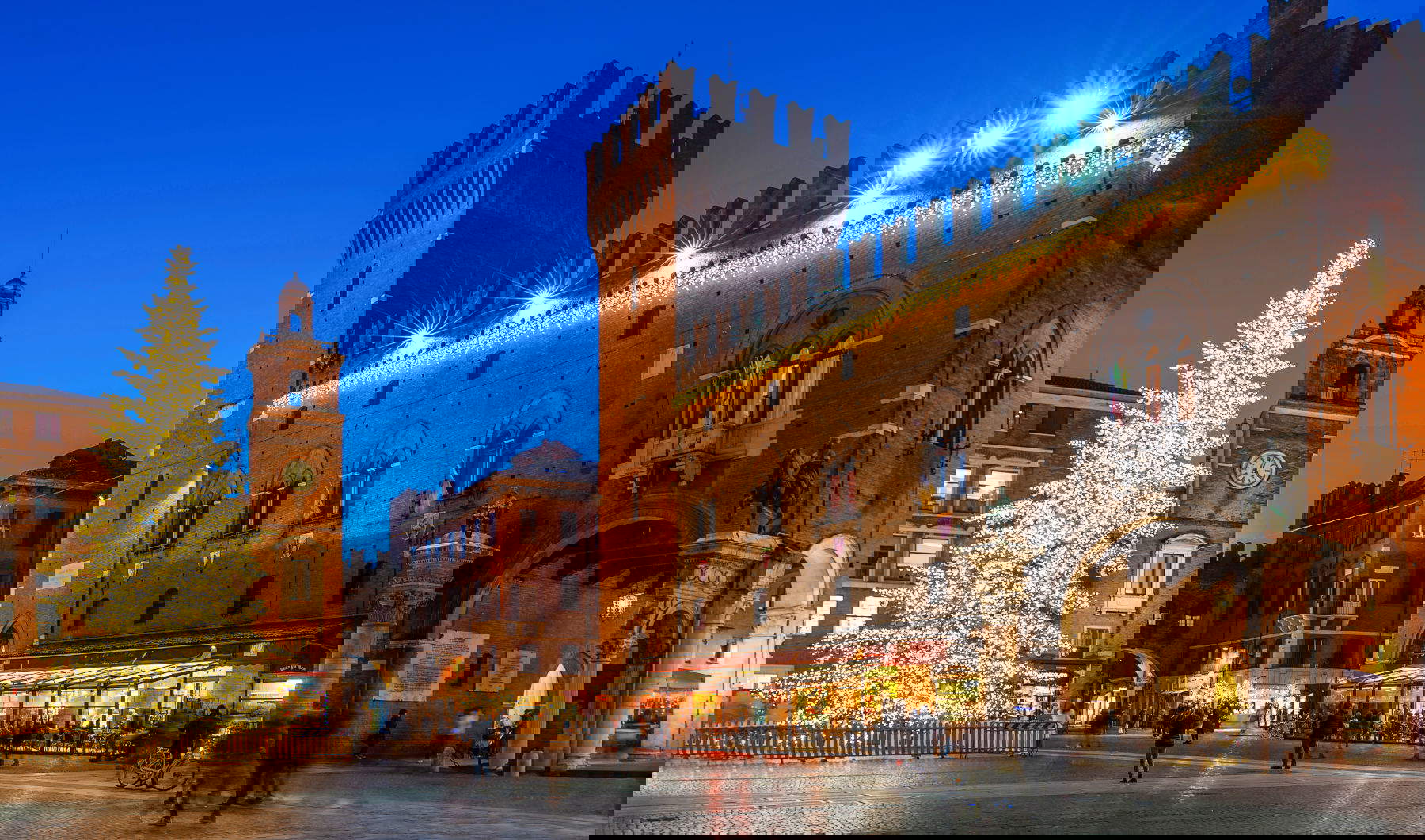 Ferrara accende il Natale con luci, eventi e spettacoli fino al Capodanno. Foto: Pierluigi Benini archivio Ferrara