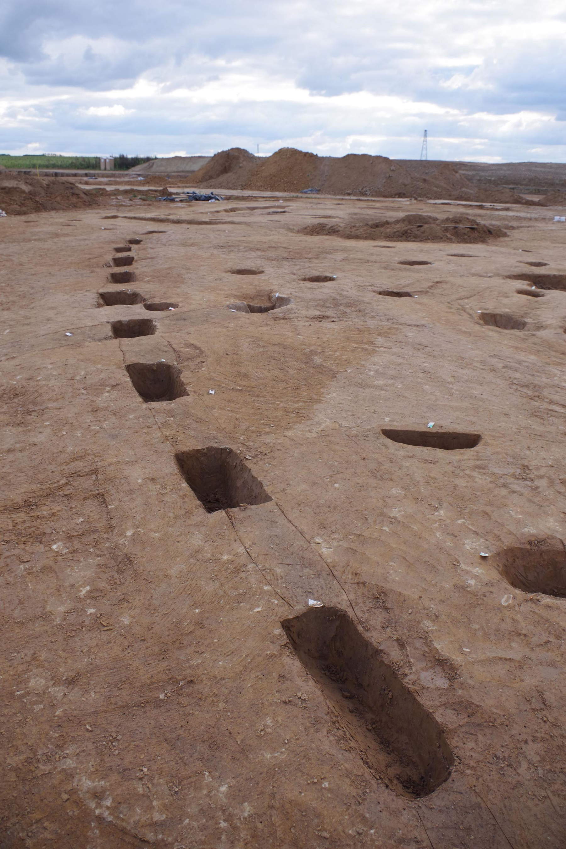 Ditch dug to support palisade posts. Photo: © Kévin Guerineau, Inrap