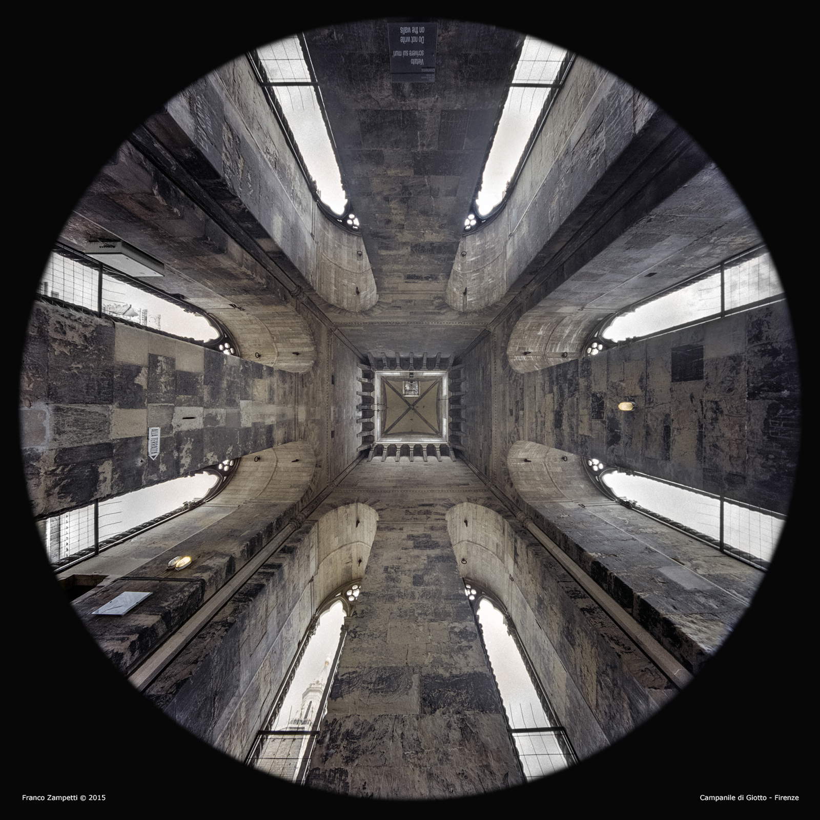 Interior del campanario de Giotto