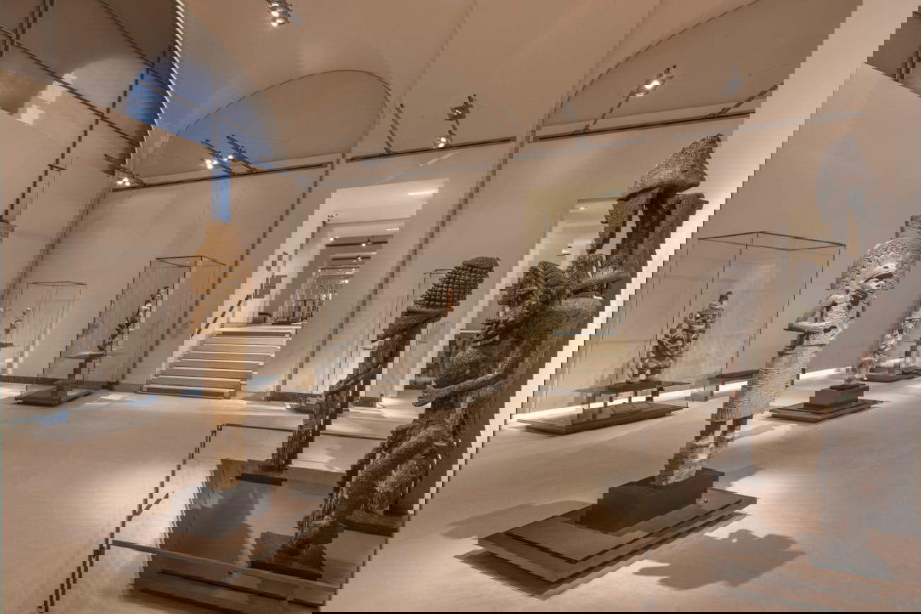 Galería de los Cinco Continentes &copy; 2025 Museo del Louvre / Audrey Viger