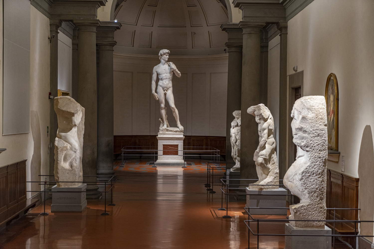 Galleria dell’Accademia di Firenze: tornano le aperture serali estive, ogni martedì fino alle 22