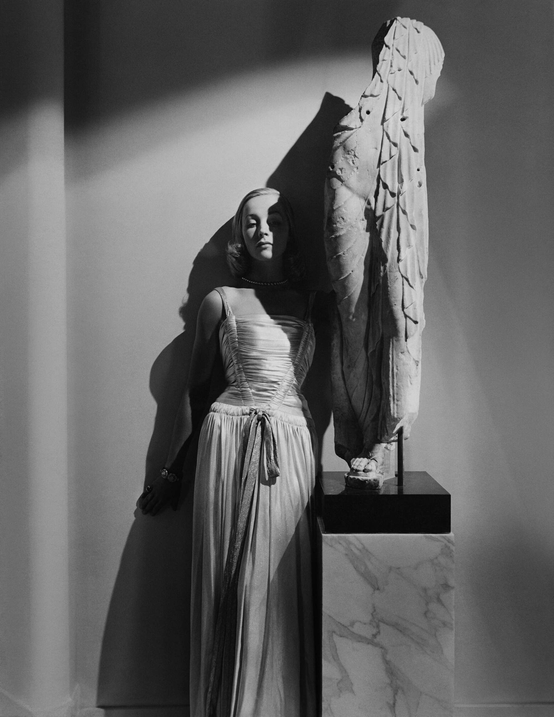 George Hoyningen-Huene, Maggy Rouff, 1939 © George Hoyningen-Huene Estate Archives