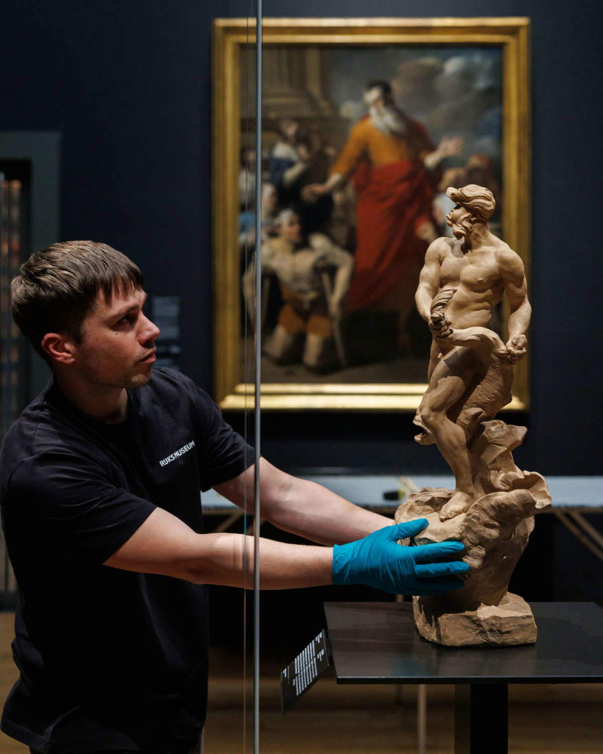 Il Tritone di Bernini al Rijksmuseum di Amsterdam. Foto: Rijksmuseum/Kelly Schenk Il Tritone di Bernini al Rijksmuseum di Amsterdam. Foto: Rijksmuseum/Kelly Schenk