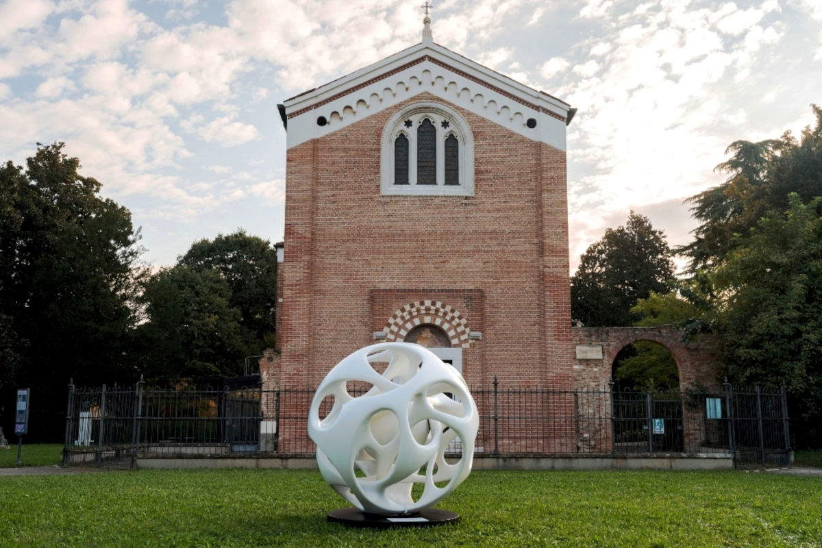 Gianfranco Meggiato, Sirius Sphere. Photo: Federico Di Dio