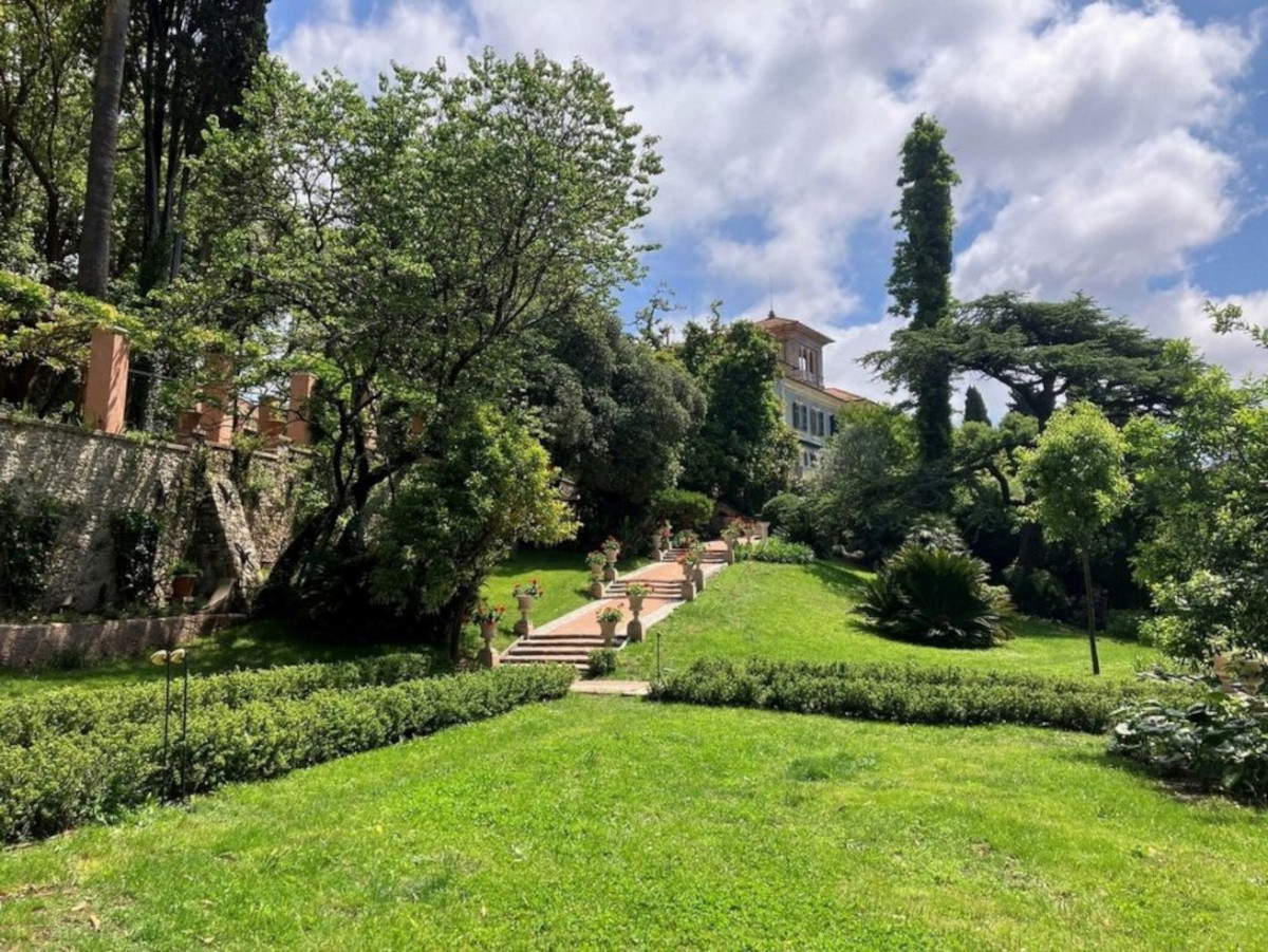 In Lerici wird der restaurierte Garten der Villa Rezzola wiedereröffnet, einer der schönsten englischen Gärten im Osten Liguriens