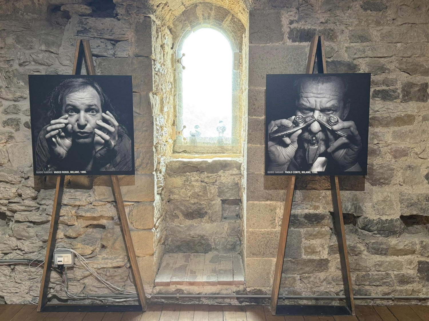 Ten years of photography exhibitions in Castelnuovo Magra: this year the village celebrates Guido Harari