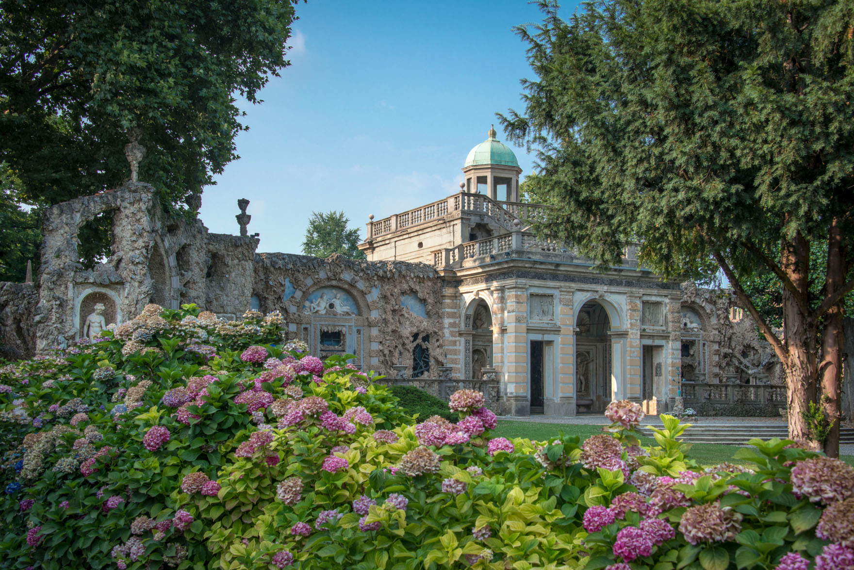 I giardini esterni della Villa