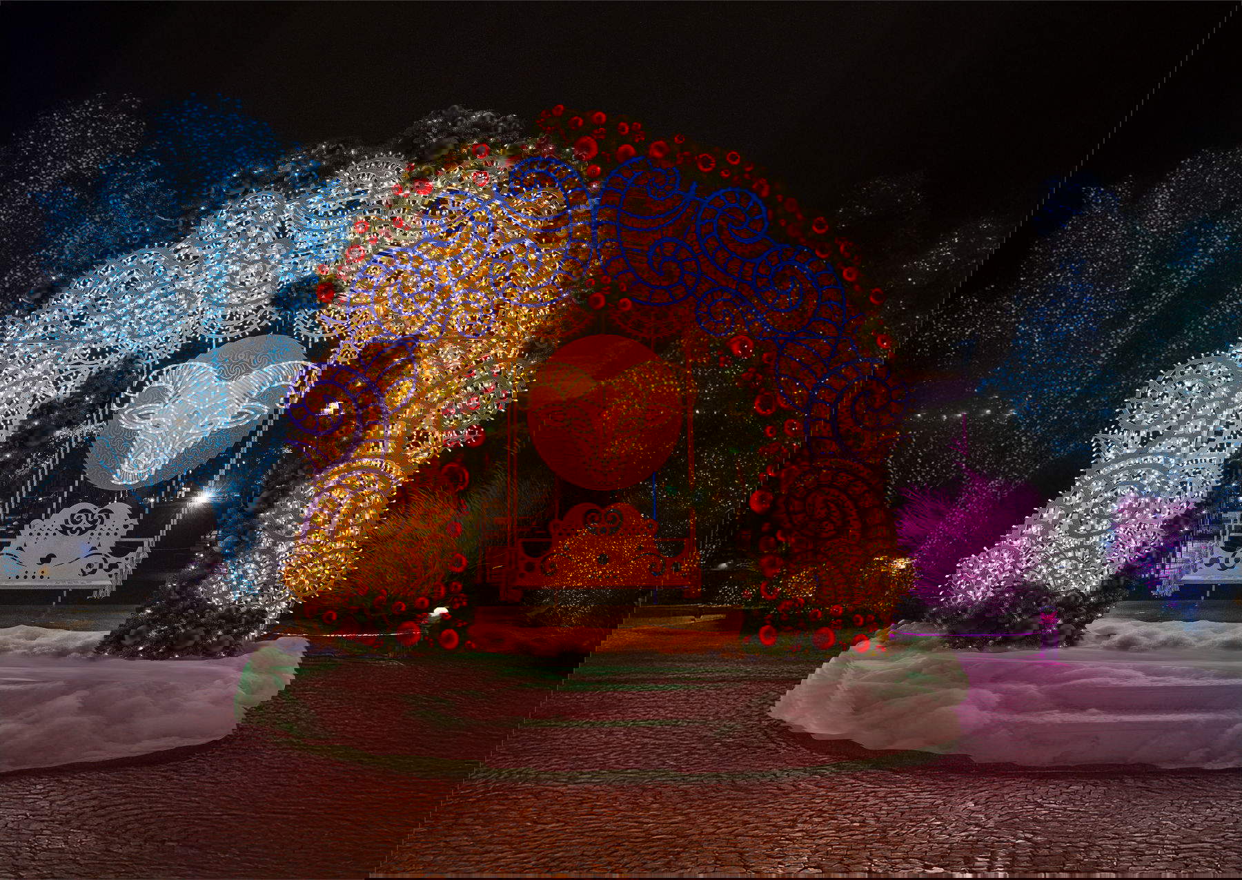 La balançoire de Noël du Capricorne à Illuminandia à Monopoli