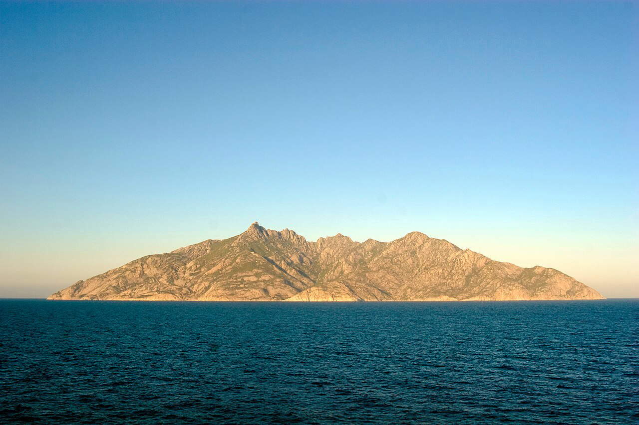 L'île de Montecristo. Photo : Wikimedia/Allumeur L'île de Montecristo. Photo : Wikimedia/Allumeur