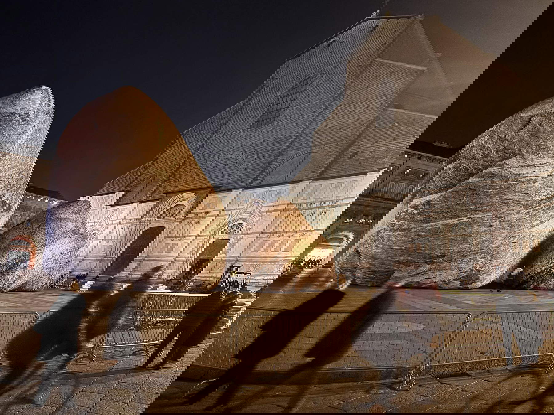 Die Oper auf der Piazza Maggiore. Foto: Nevio Salimbeni