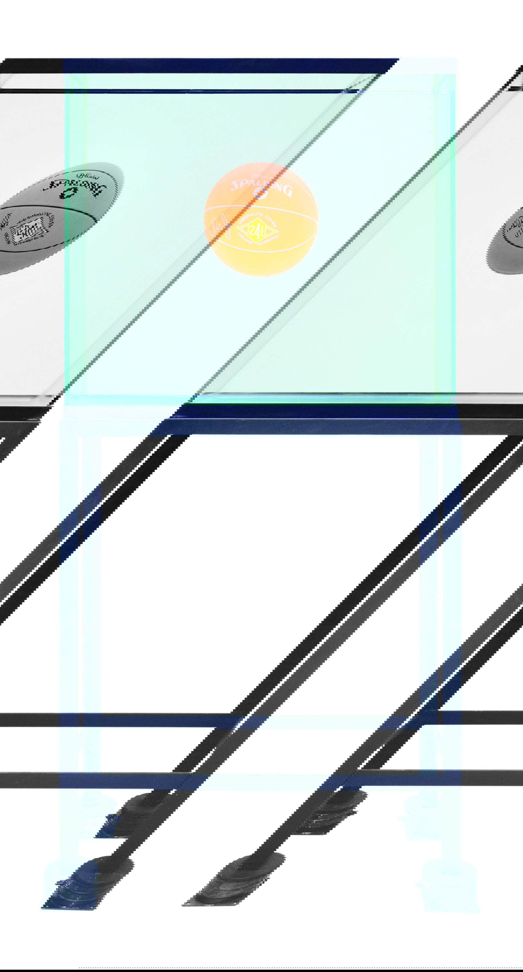 Jeff Koons, One Ball Total Equilibrium Tank (1985). Copyright Jeff Koons