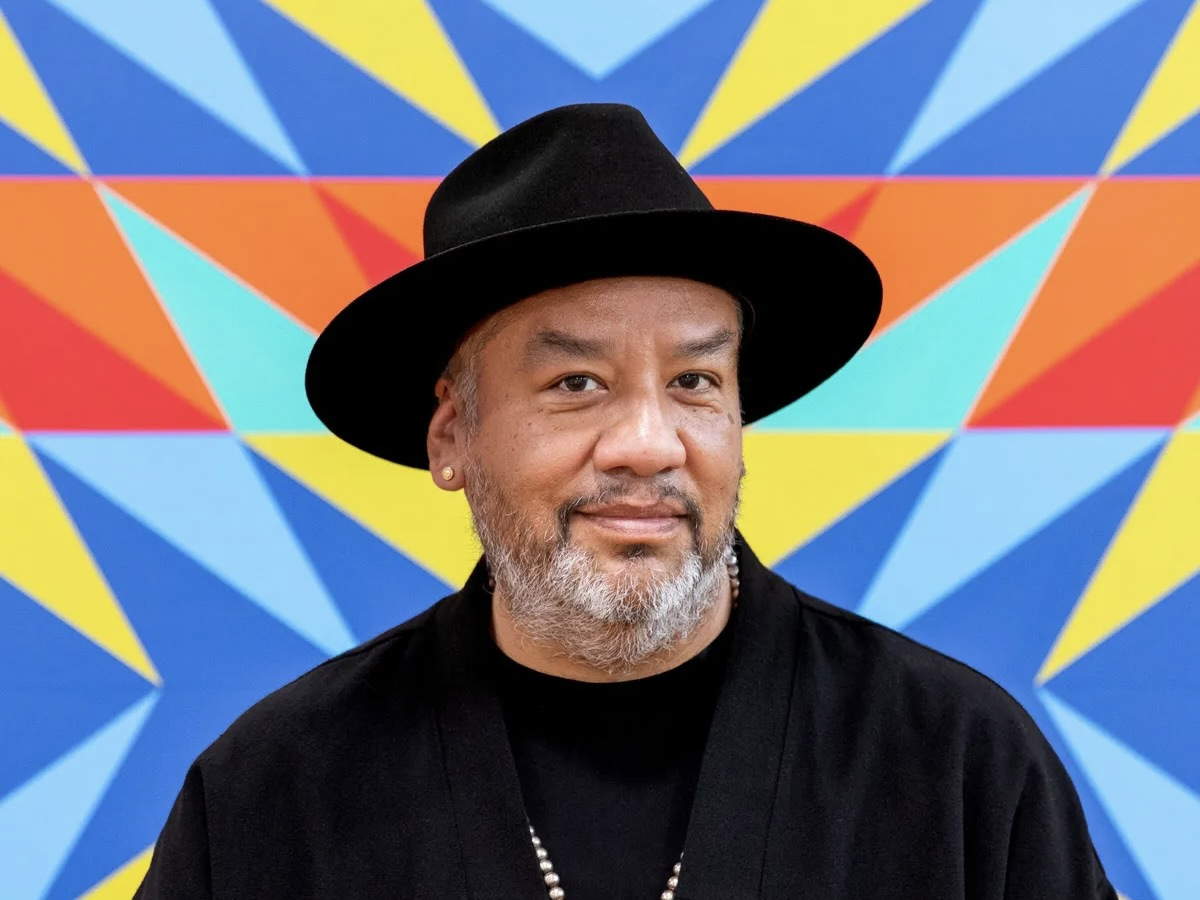 El artista cherokee Jeffrey Gibson creará nuevas esculturas para la fachada histórica del Metropolitan Museum 