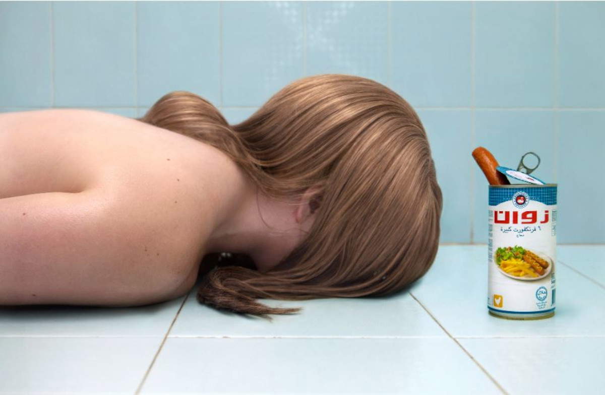 Juno Calypso, Chicken Dogs, 2015, Archivpigment © Mit freundlicher Genehmigung des Künstlers und TJ Boulting