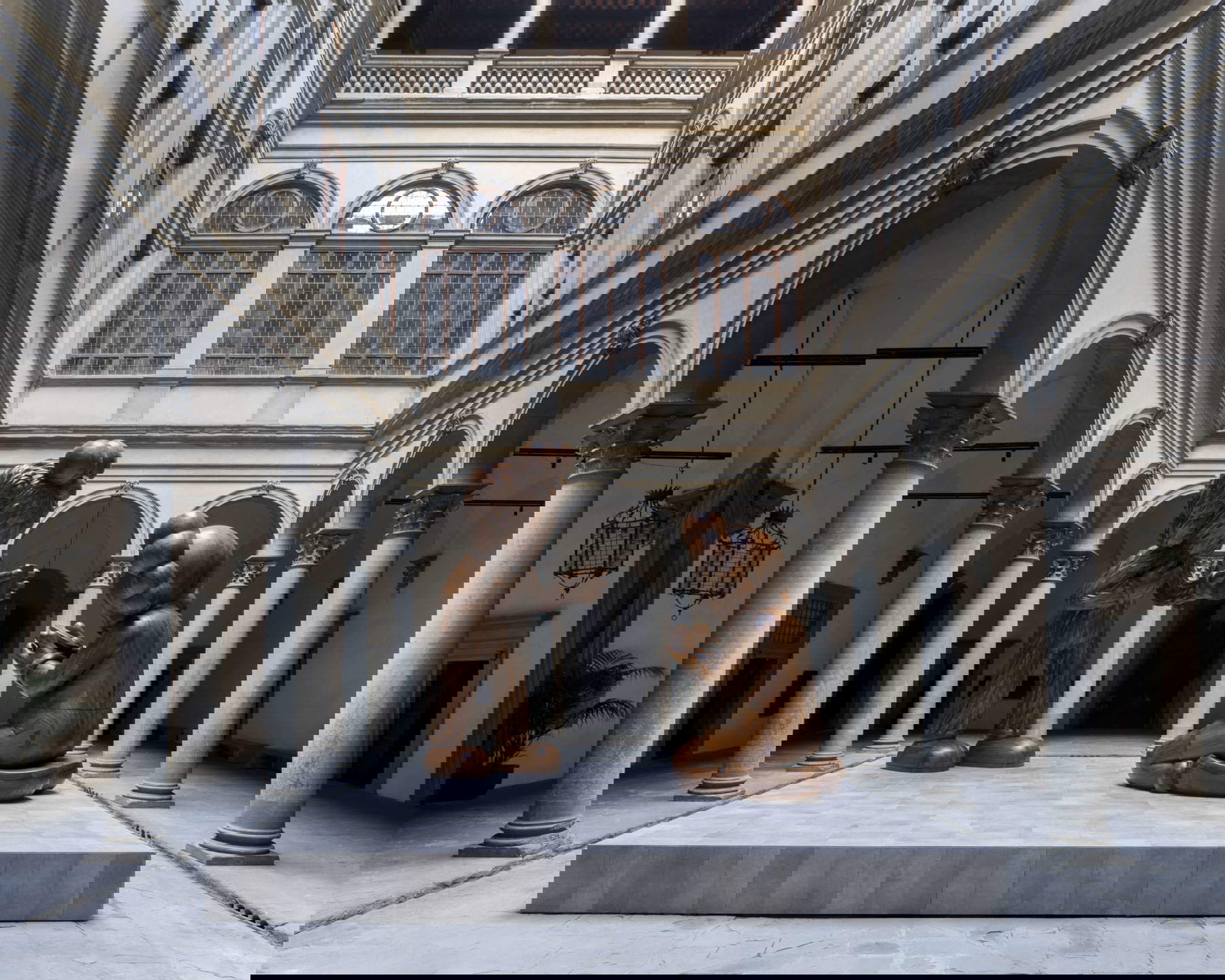 “KAWS: THE MESSAGE”, Palazzo Strozzi, Firenze, 2025. Foto: Ela Bialkowska, OKNO studio © KAWS “KAWS: THE MESSAGE”, Palazzo Strozzi, Firenze, 2025. Foto: Ela Bialkowska, OKNO studio © KAWS