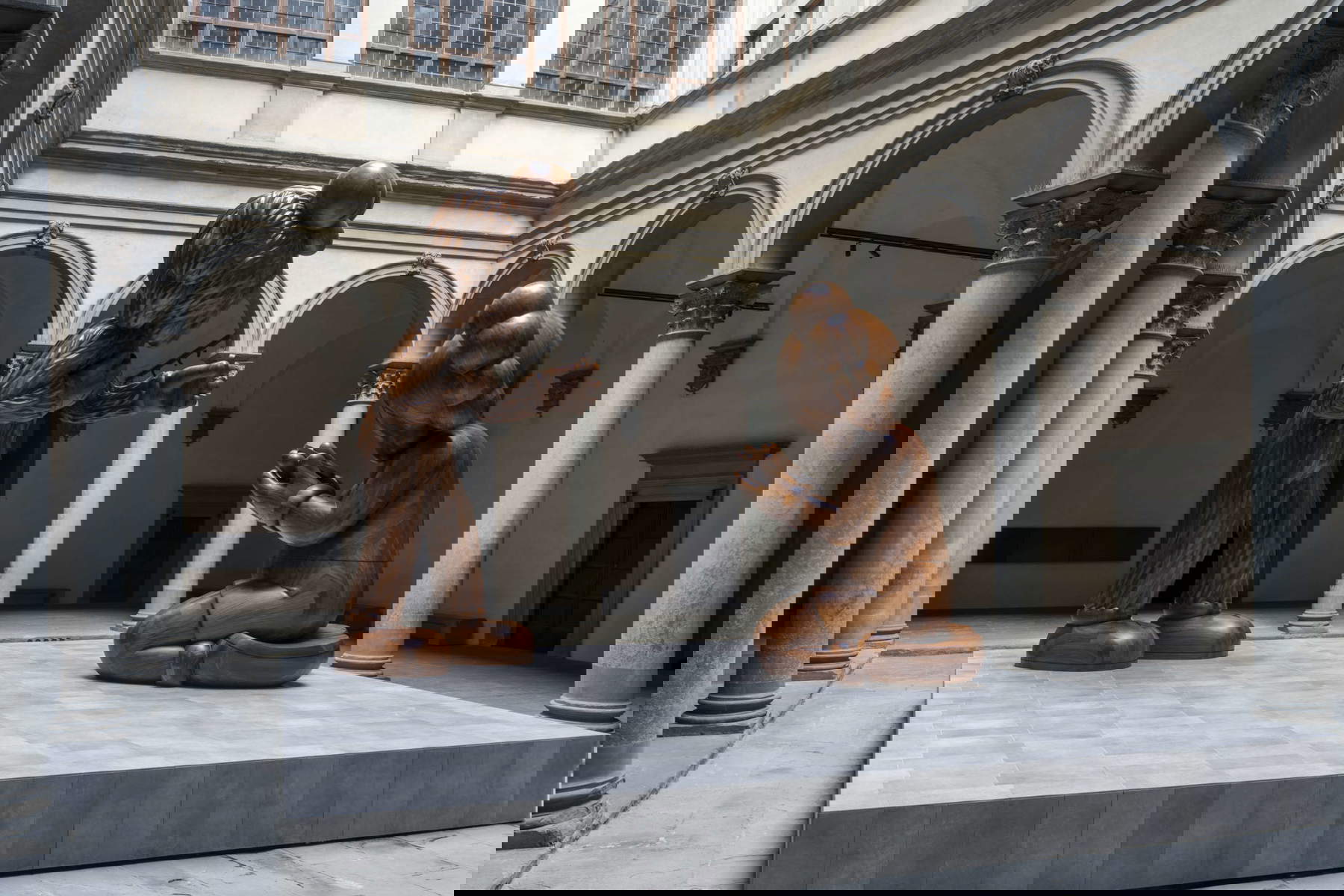 “KAWS: THE MESSAGE”, Palazzo Strozzi, Firenze, 2025. Foto: Ela Bialkowska, OKNO studio © KAWS “KAWS: THE MESSAGE”, Palazzo Strozzi, Firenze, 2025. Foto: Ela Bialkowska, OKNO studio © KAWS