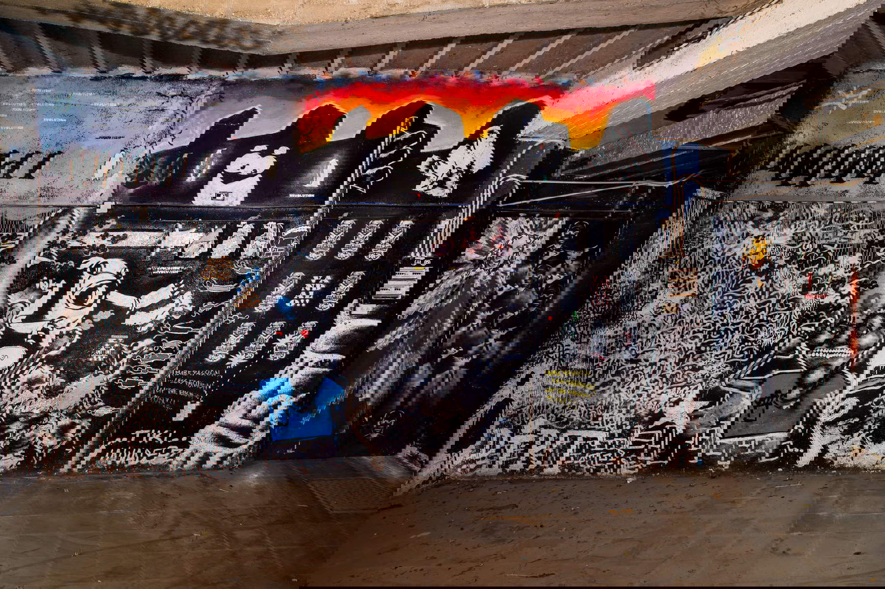 Milan, evicted the Leoncavallo: inside are also graffiti protected by the Soprintendenza