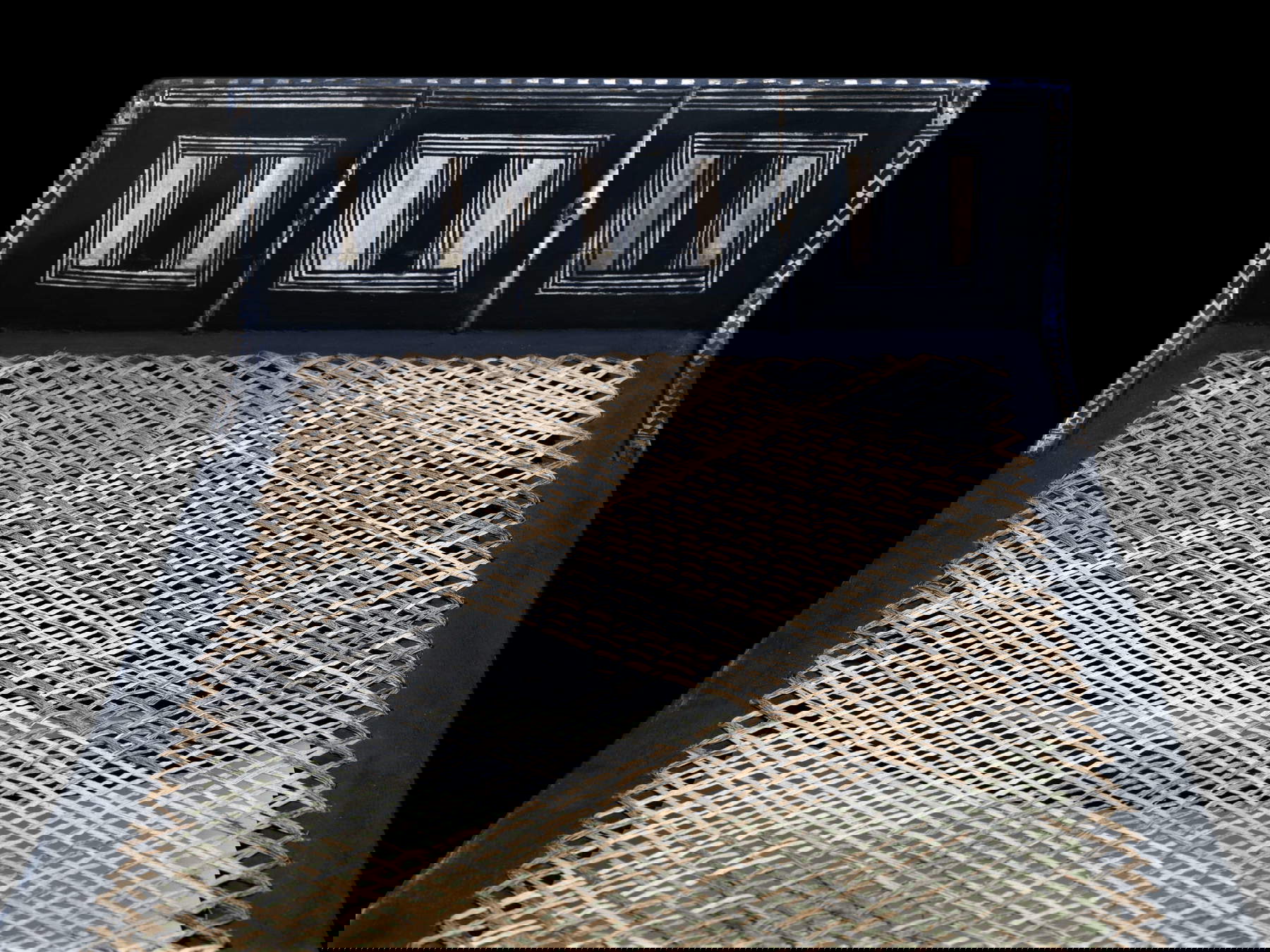 Letto ligneo di Yuya e Tuya (XVIII dinastia, Nuovo Regno, regno di Amenhotep III; legno dipinto; Il Cairo, Museo Egizio). Foto: Massimo Listri